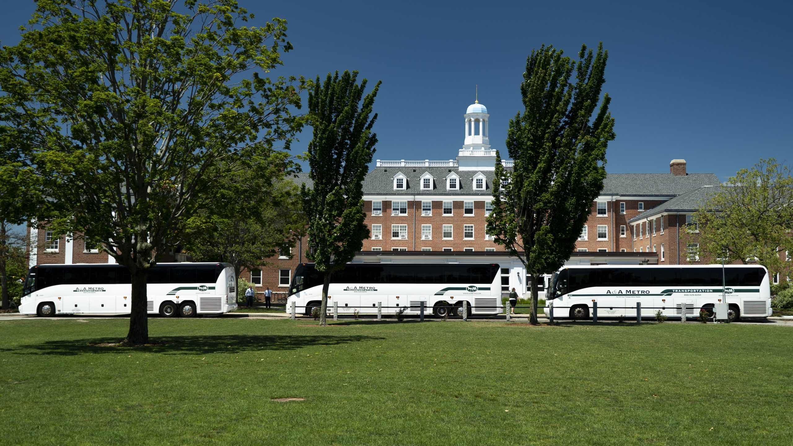 Coach Buses at Tufts University